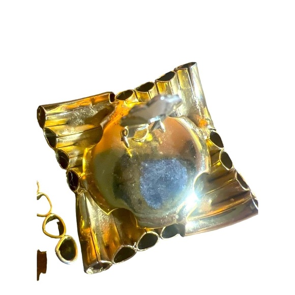 Large Gold Clip-on Earrings Bold Chunky Trending Fashion 80s - Picture 10 of 12